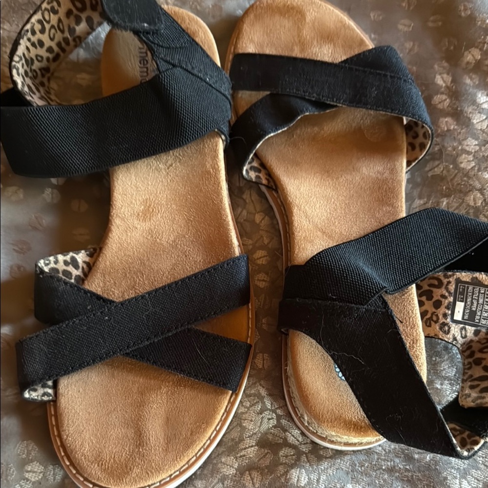 BOBS from Skechers Black and Tan Sandals with Adjustable Straps - Picture 4 of 4